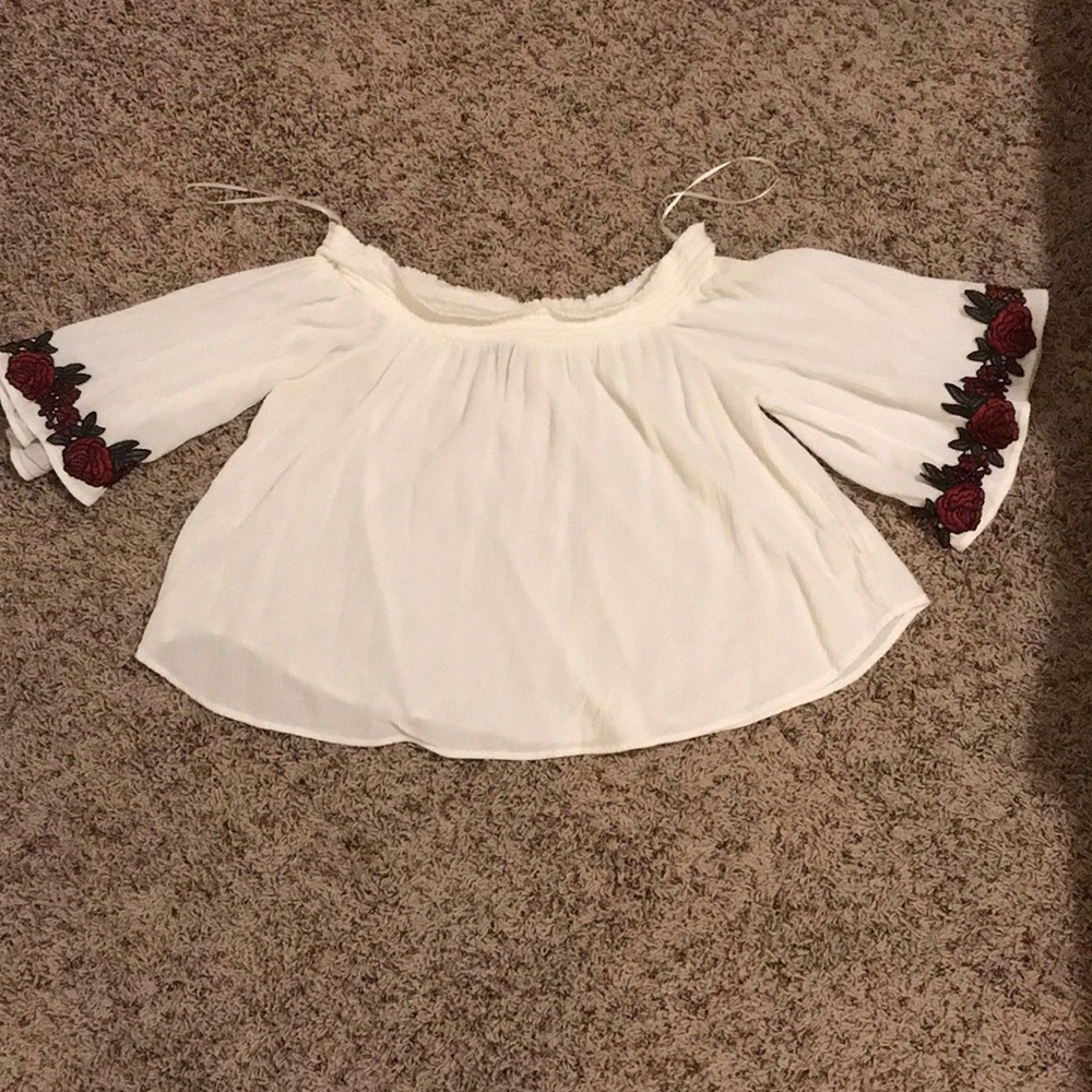 Off the shoulder crop top!!